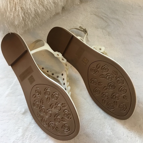 CHINESE LAUNDRY GARDEN PATENT FLATS Gently Used - Picture 2 of 8